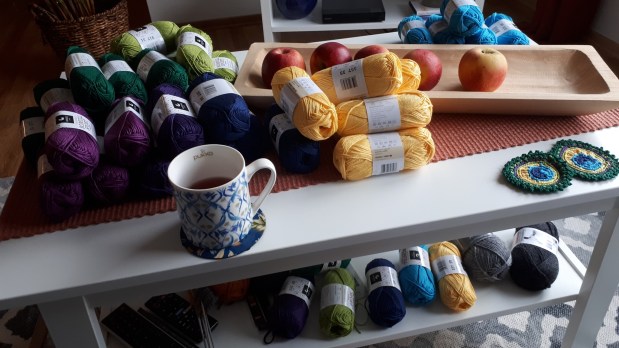 Påfuglhekling — og&nbsp;påfuglnøsting